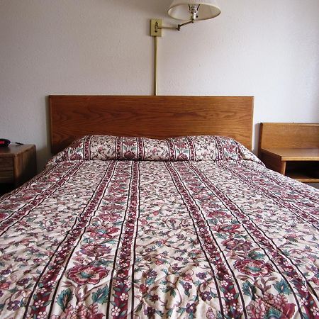 Travelers Lodge West Yellowstone Dış mekan fotoğraf
